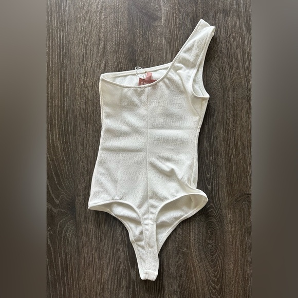 Show Me Your Mumu Uno Bodysuit Bone One Shoulder Size XS - Picture 3 of 6